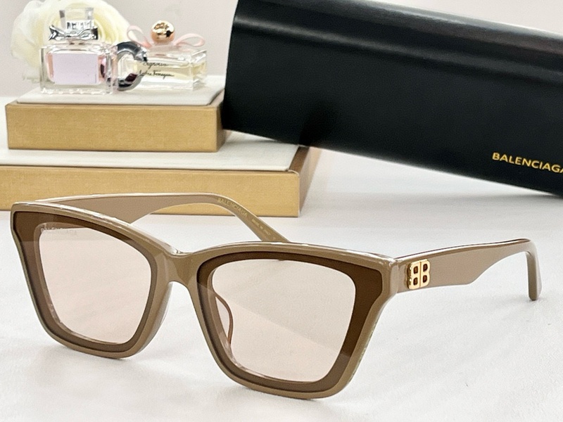 Balenciaga Sunglasses 146